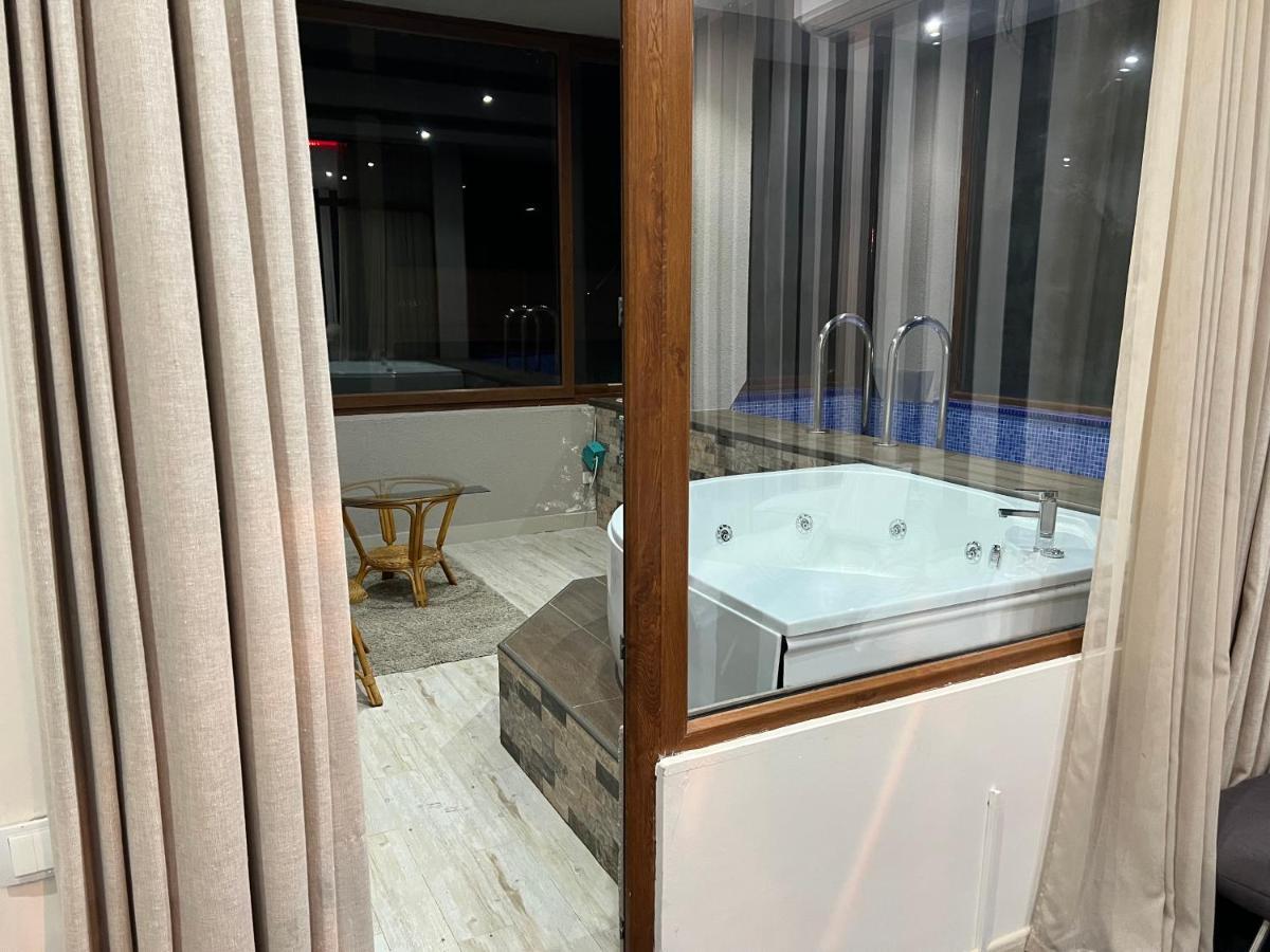 Kent Hotel Kobuleti Eksteriør bilde