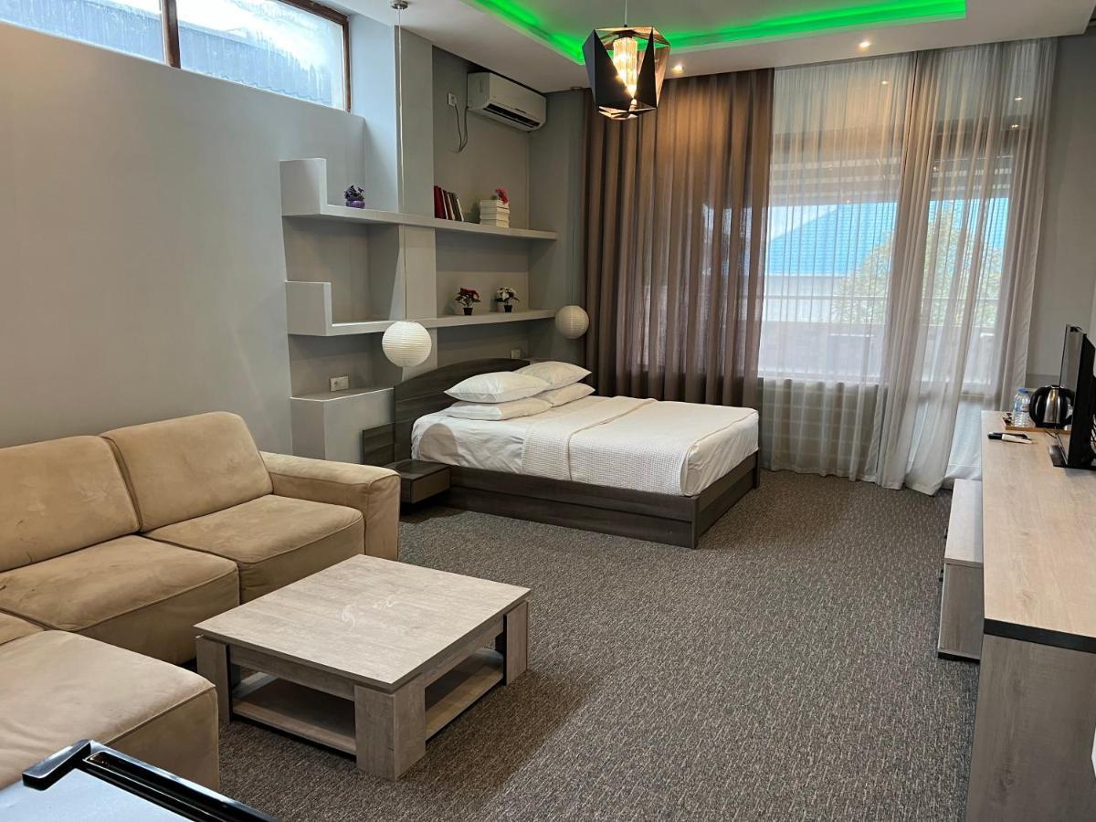 Kent Hotel Kobuleti Eksteriør bilde
