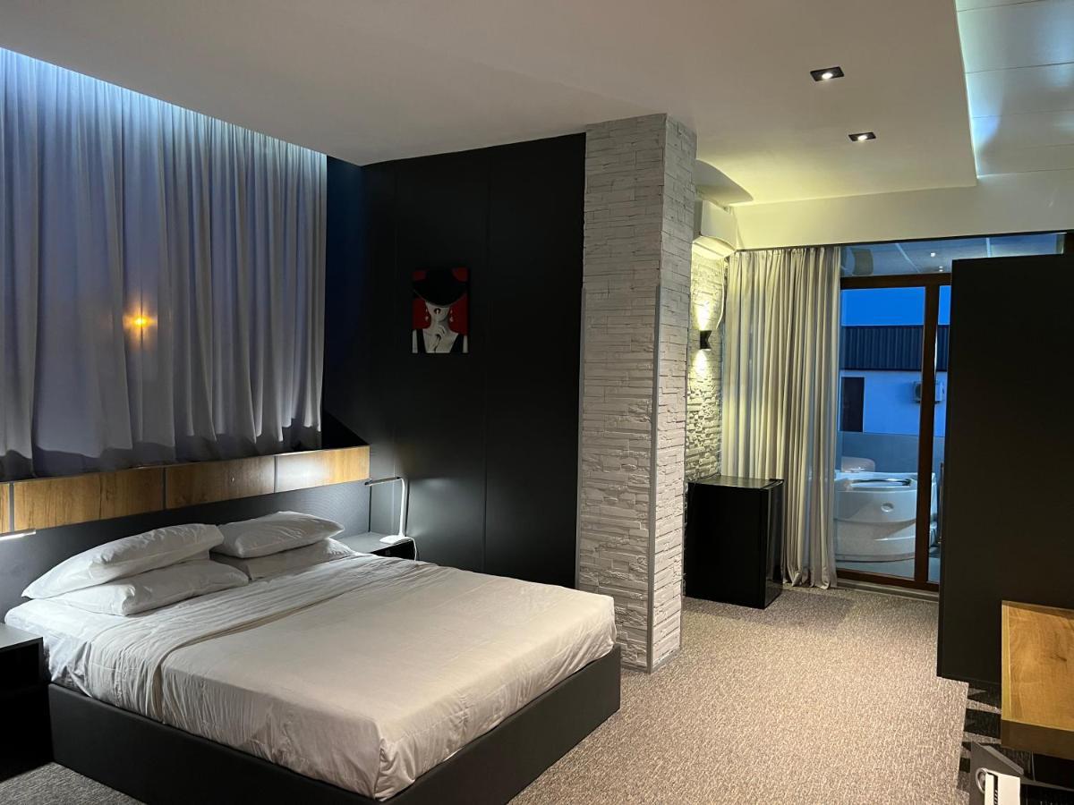 Kent Hotel Kobuleti Eksteriør bilde